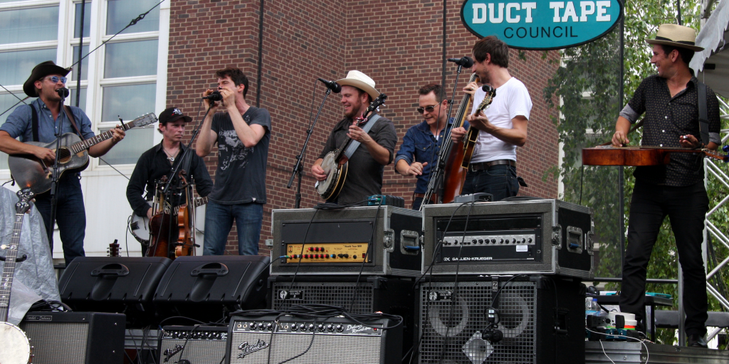 Old Crow Medicine Show: Roots Music Revivalists at the Roots and Blues Festival 2023